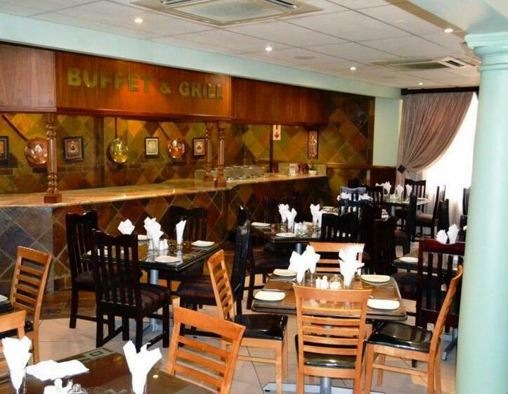 בית מלון כפרי Crown