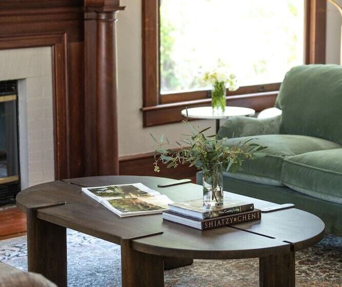 فندق De La Vina Inn