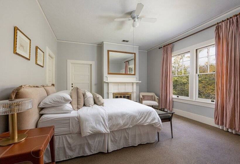 فندق De La Vina Inn