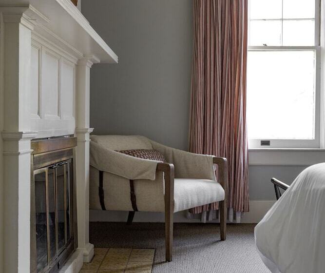 فندق De La Vina Inn