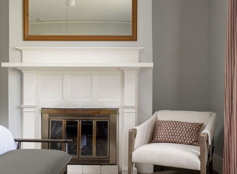 فندق De La Vina Inn