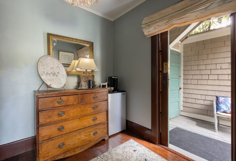 فندق De La Vina Inn