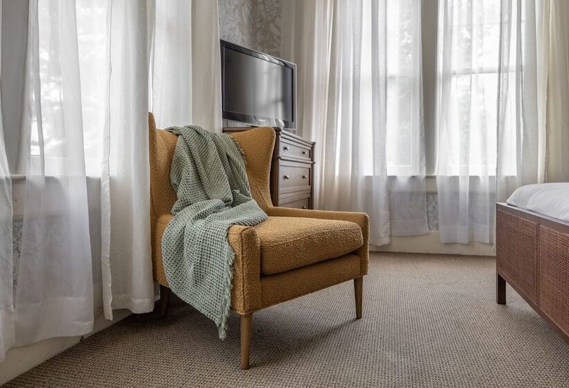 فندق De La Vina Inn