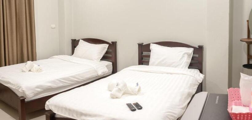 בית מלון כפרי Haohug Maekhachan