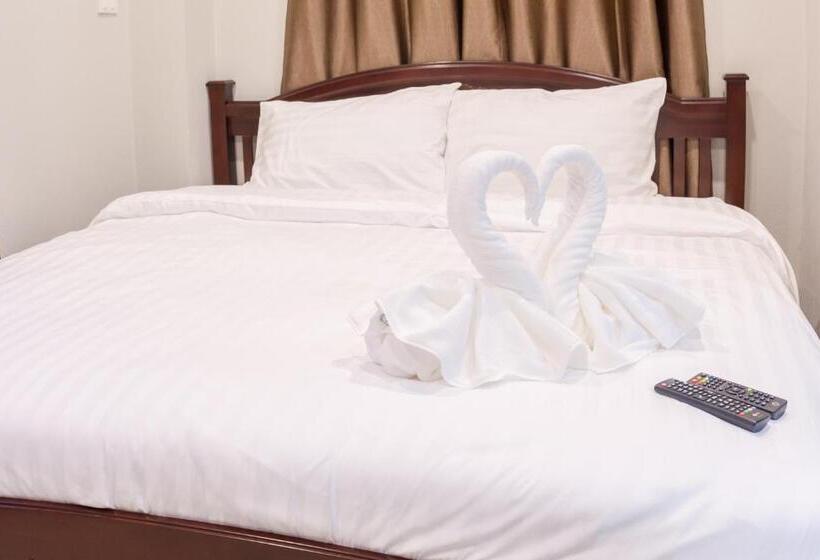 فندق Haohug Maekhachan