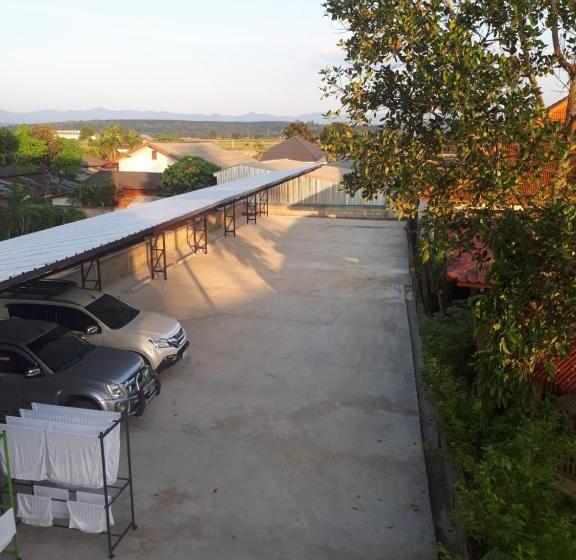 בית מלון כפרי Haohug Maekhachan