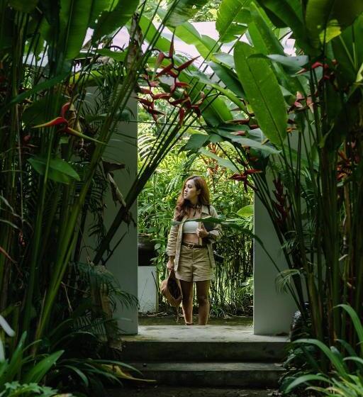 בית מלון כפרי Kachonghills Tented Resort Trang