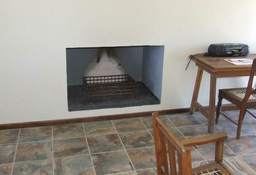 בית מלון כפרי Karri Grove Cottages