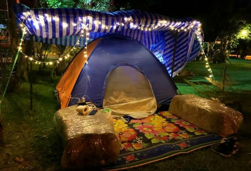 ホテル Khuaphunam Wangnamkhiow