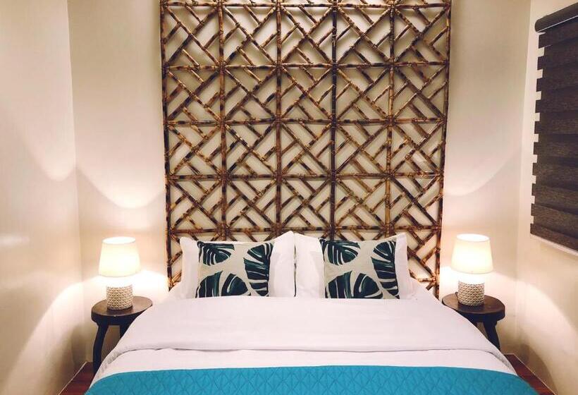 هتل The Cabins At Lvf