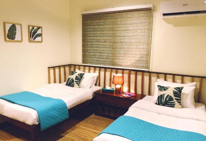 هتل The Cabins At Lvf