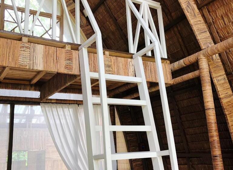 هتل The Cabins At Lvf