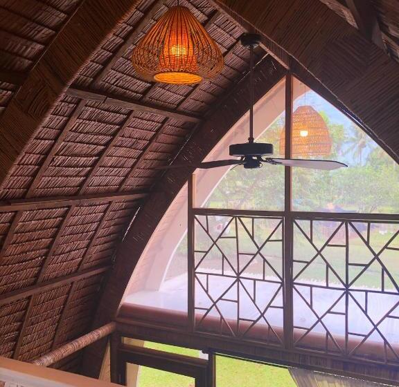 هتل The Cabins At Lvf