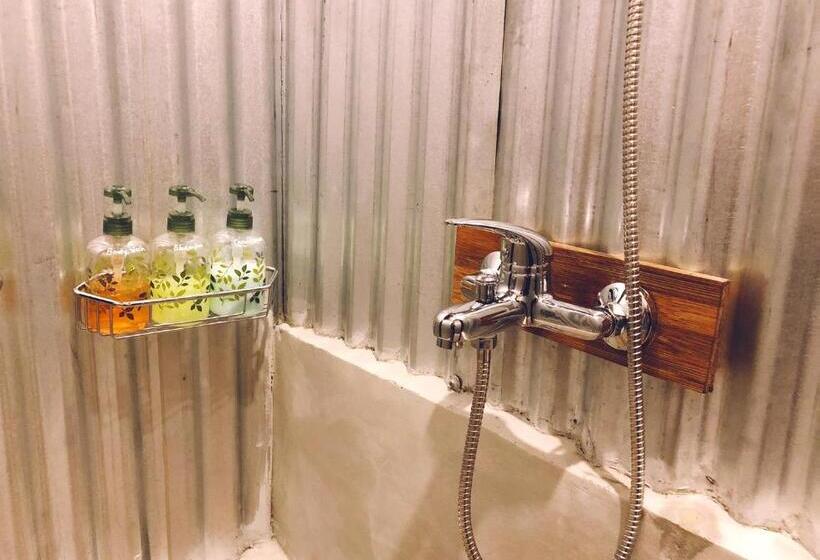 هتل The Cabins At Lvf