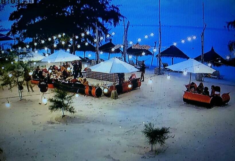 Madu Tiga Beach And Resort