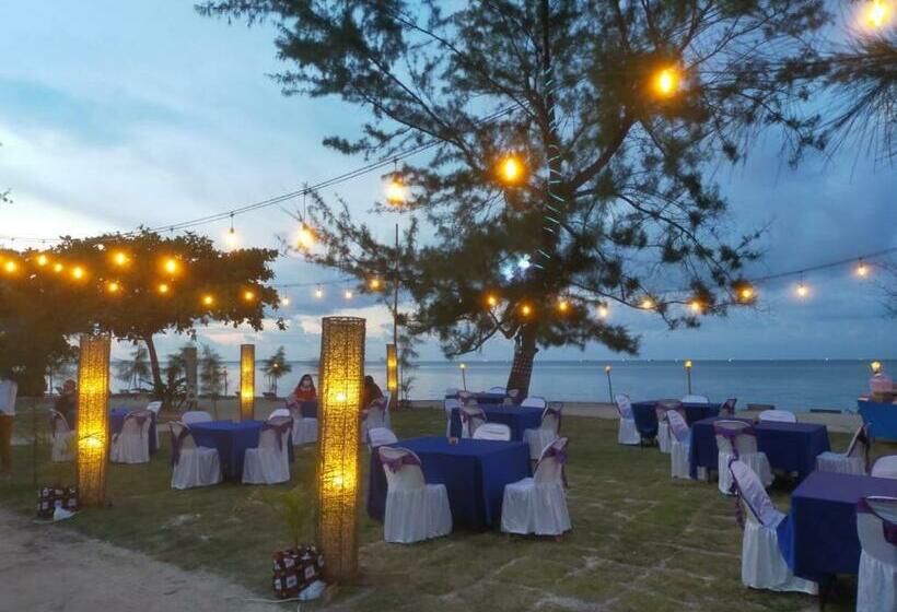 Madu Tiga Beach And Resort