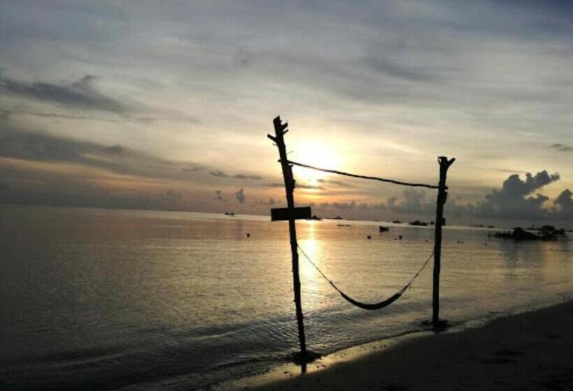 Madu Tiga Beach And Resort