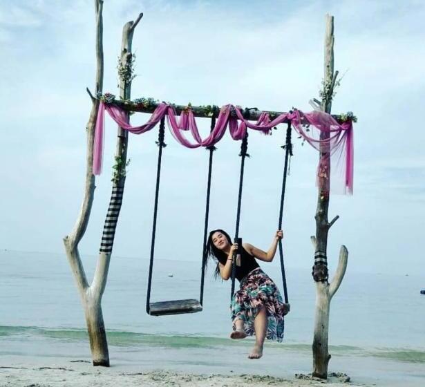 Madu Tiga Beach And Resort