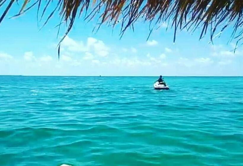 Madu Tiga Beach And Resort