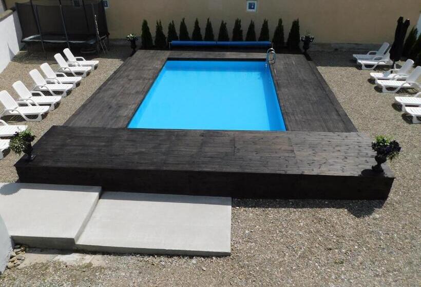 汽车旅馆 Mountain Vista Suites