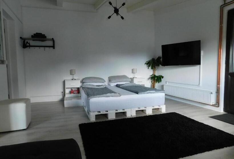 汽车旅馆 Mountain Vista Suites