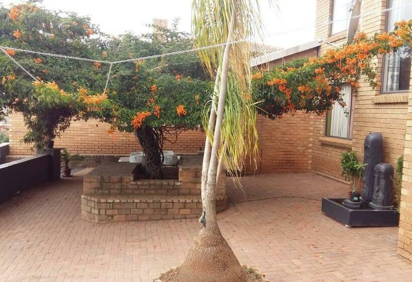 ペンション Arek S Place