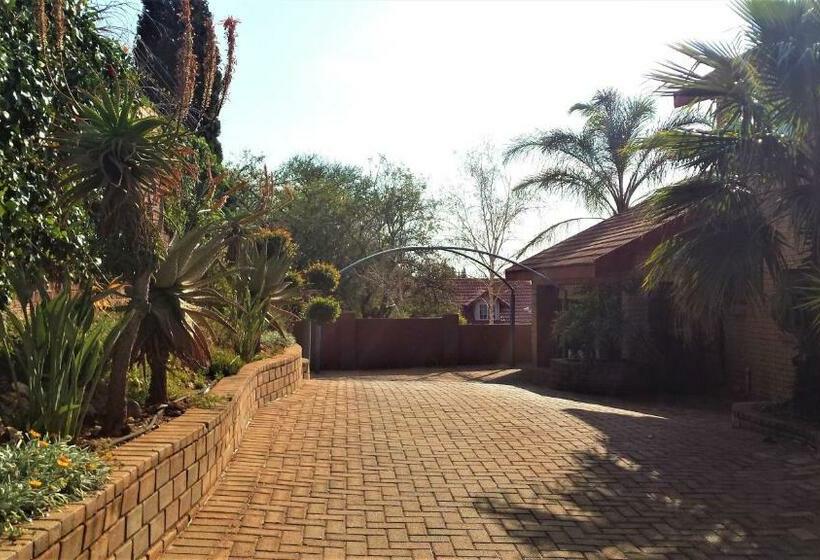 ペンション Arek S Place