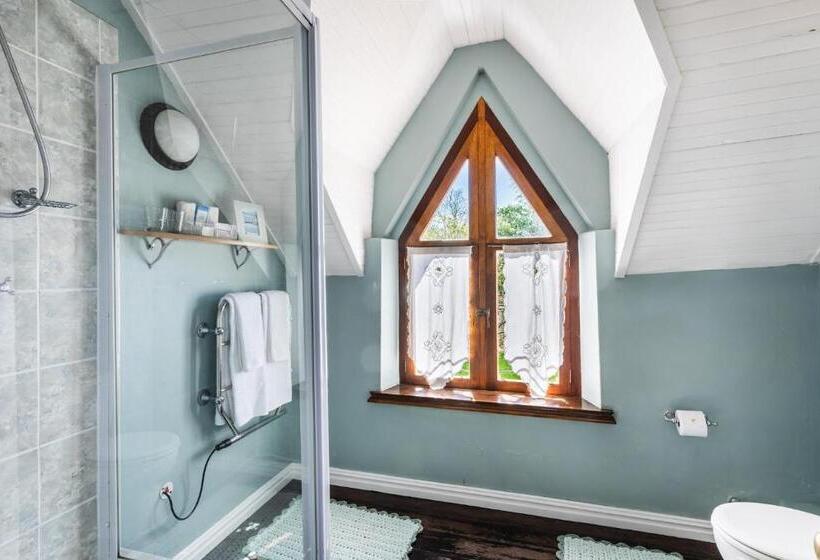 פנסיון Caledon Grace Guesthouse