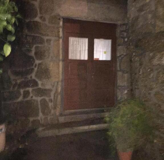 פנסיון Casa Das Pombas