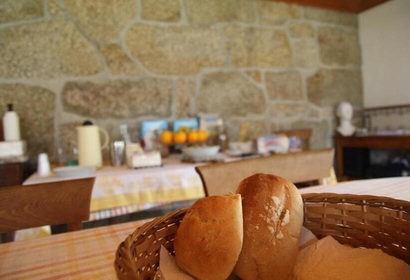 פנסיון Casa Das Pombas