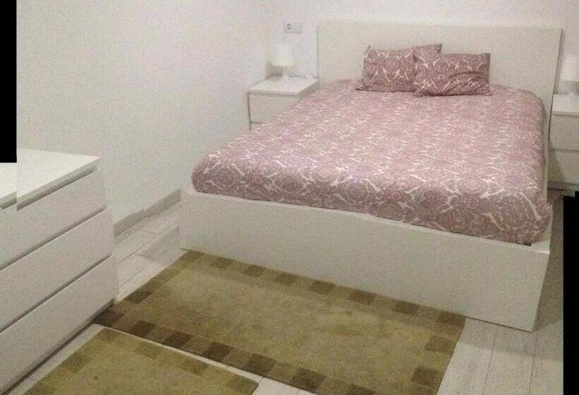 פנסיון Casa Das Pombas