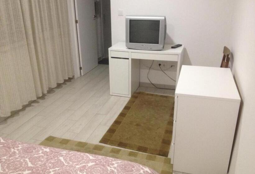 פנסיון Casa Das Pombas