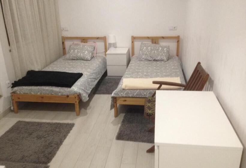 פנסיון Casa Das Pombas