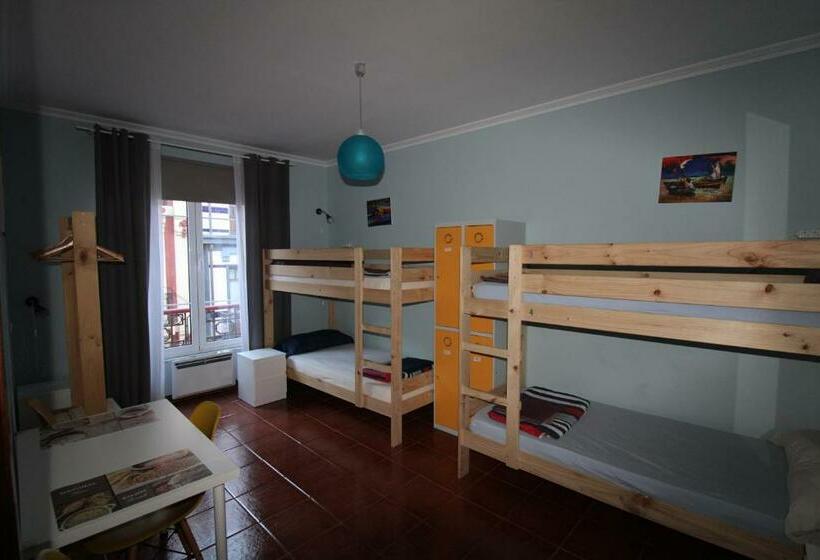 펜션 Hostel Goodhouse Gijón