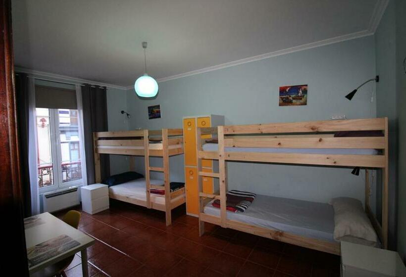 펜션 Hostel Goodhouse Gijón