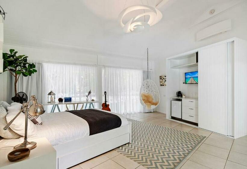 膳宿费 La Boheme Whitsunday