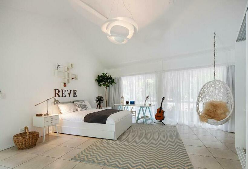 膳宿费 La Boheme Whitsunday