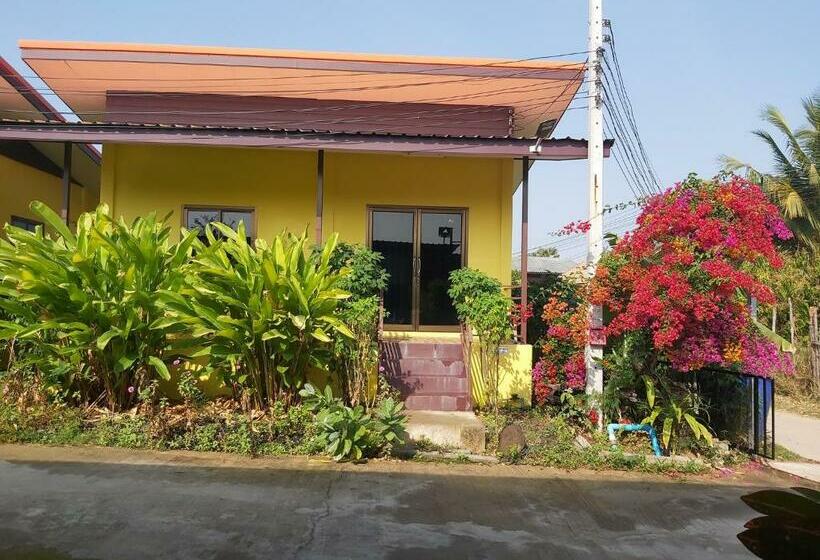 بنسيون Lucky Home Prakhon Chai