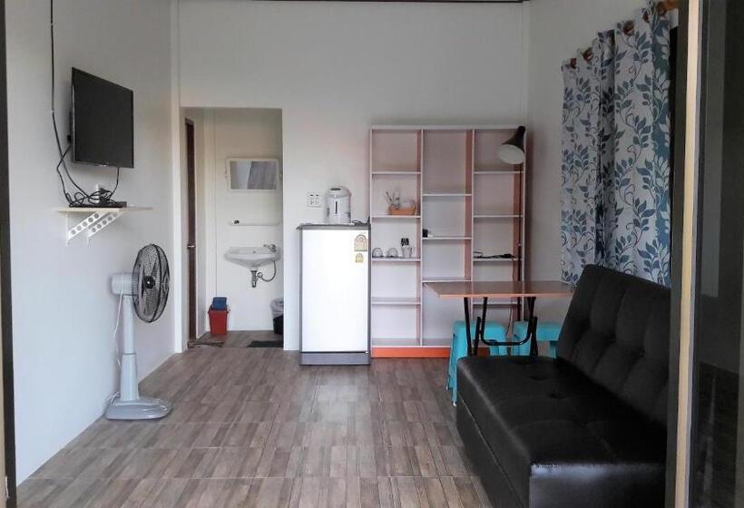 بنسيون Lucky Home Prakhon Chai