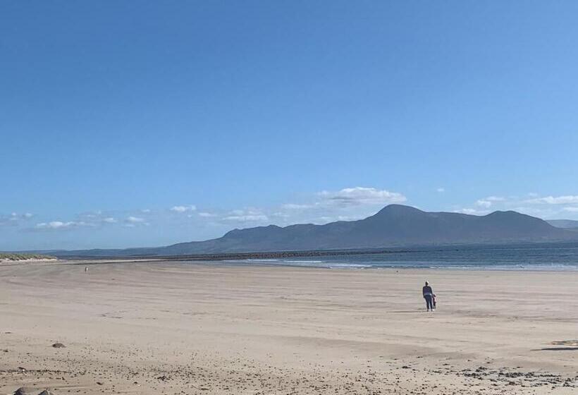 بنسيون Mary S Of Mulranny