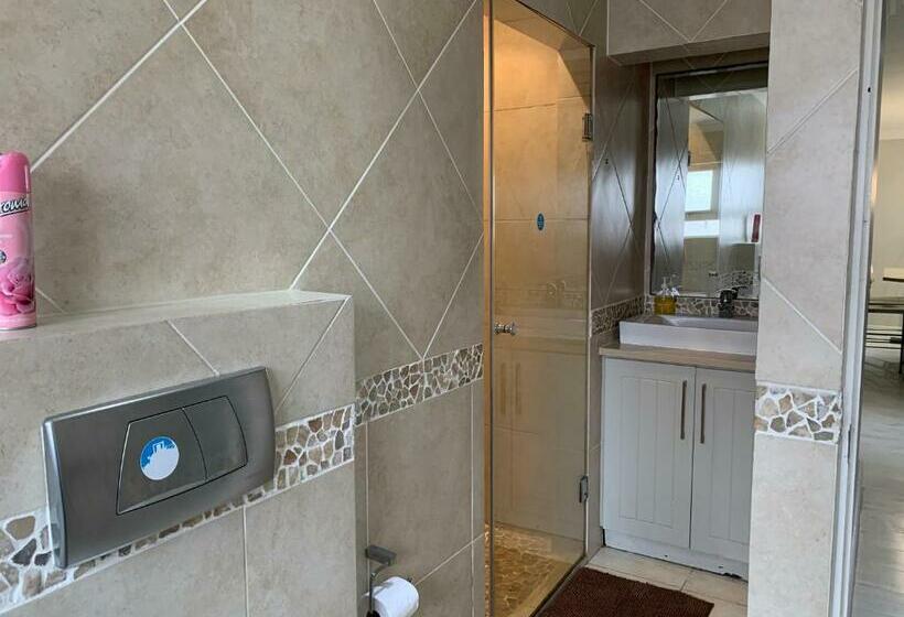 פנסיון Oceansnest Guest House