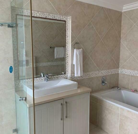 פנסיון Oceansnest Guest House