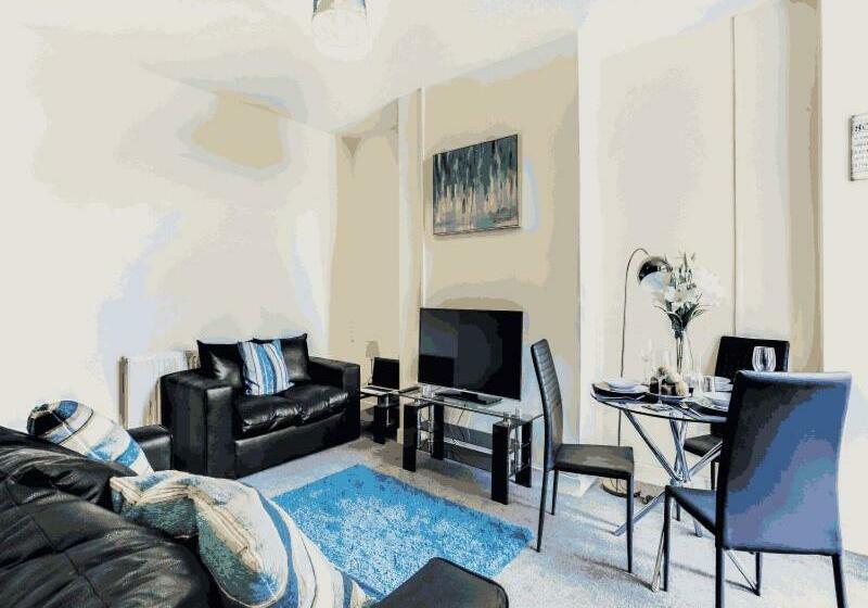 Пансион Townhouse @ 62 Samuel Street Crewe