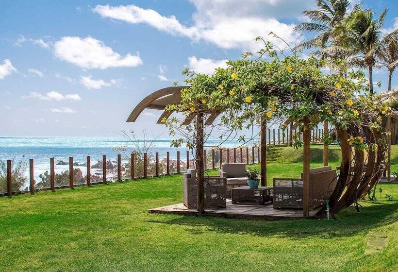 Carmel Charme Resort