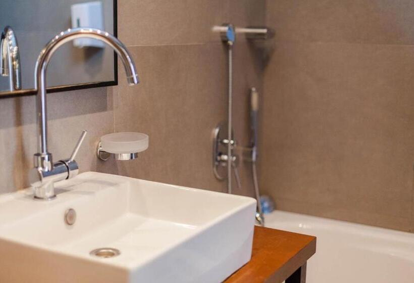 City Gardens Hotel & Wellness