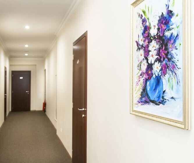 Greguar Hotel By Uhm