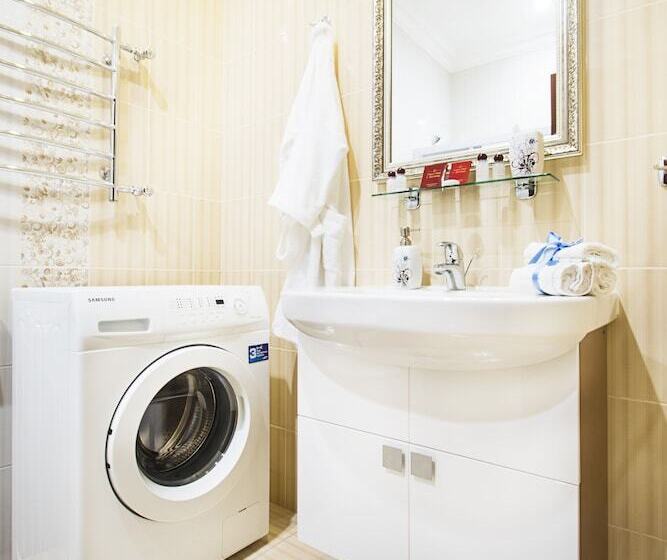 Greguar Hotel By Uhm