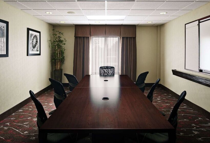 Hampton Inn & Suites Millington