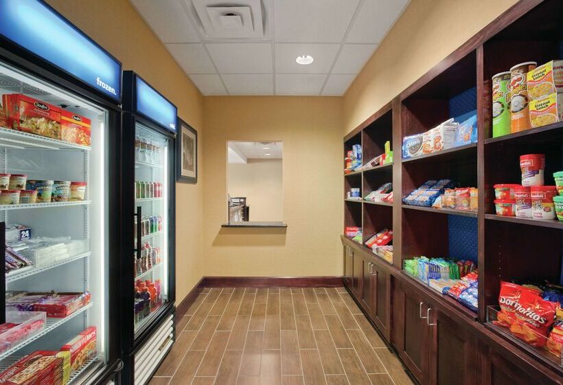 Hampton Inn & Suites Millington