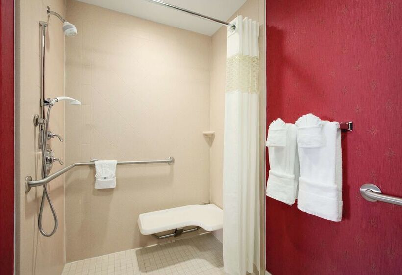 Hampton Inn & Suites Millington